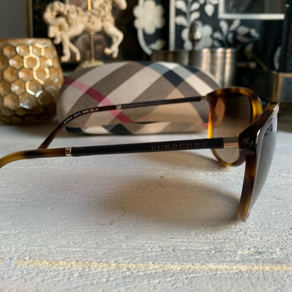 Burberry tortoise sunglasses with leather